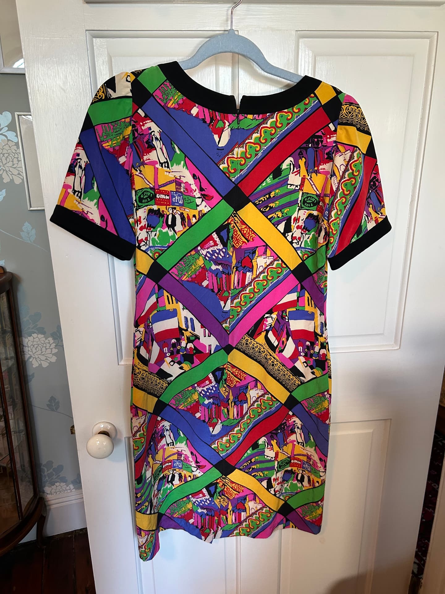 1980's Silk Colorful Print Short Sleeved Dress