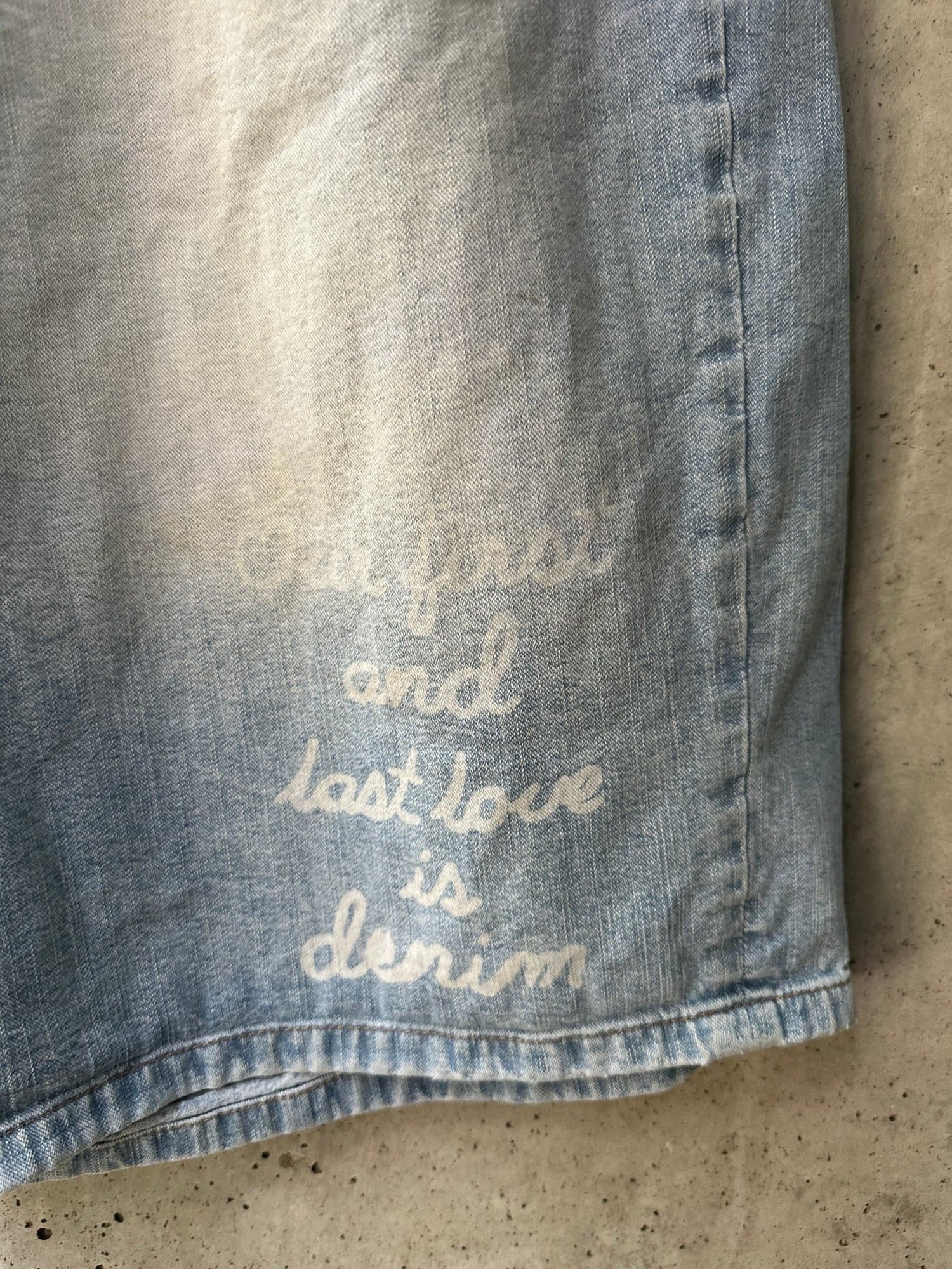 2000s AZZURE Light Wash Baggy Denim Shorts with Text Print
