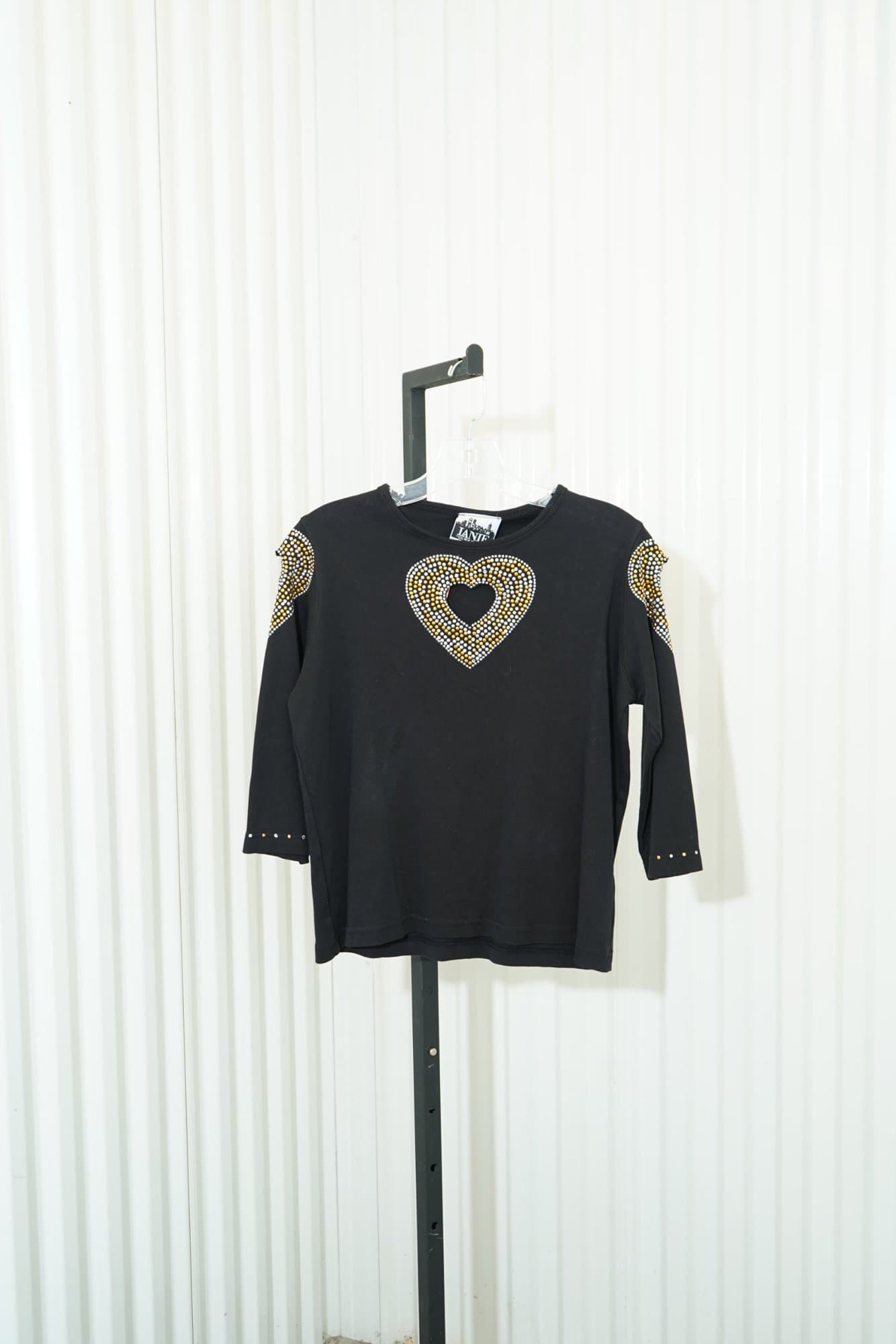 1990s Lanie New York Black boxy cropped tee with 3/4 sleeves and sequi heart cu…
