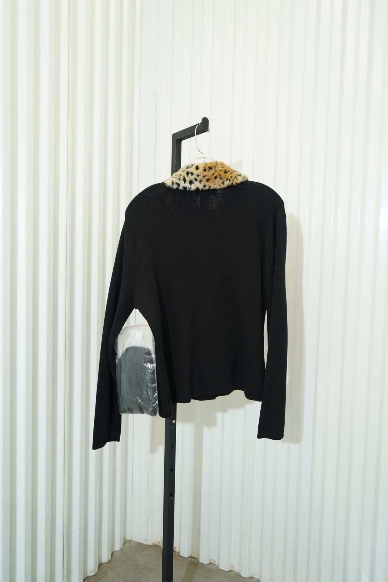 90s Kikit Maurice Sasson Leopard Collar Cardigan Long-Sleeve Sweater