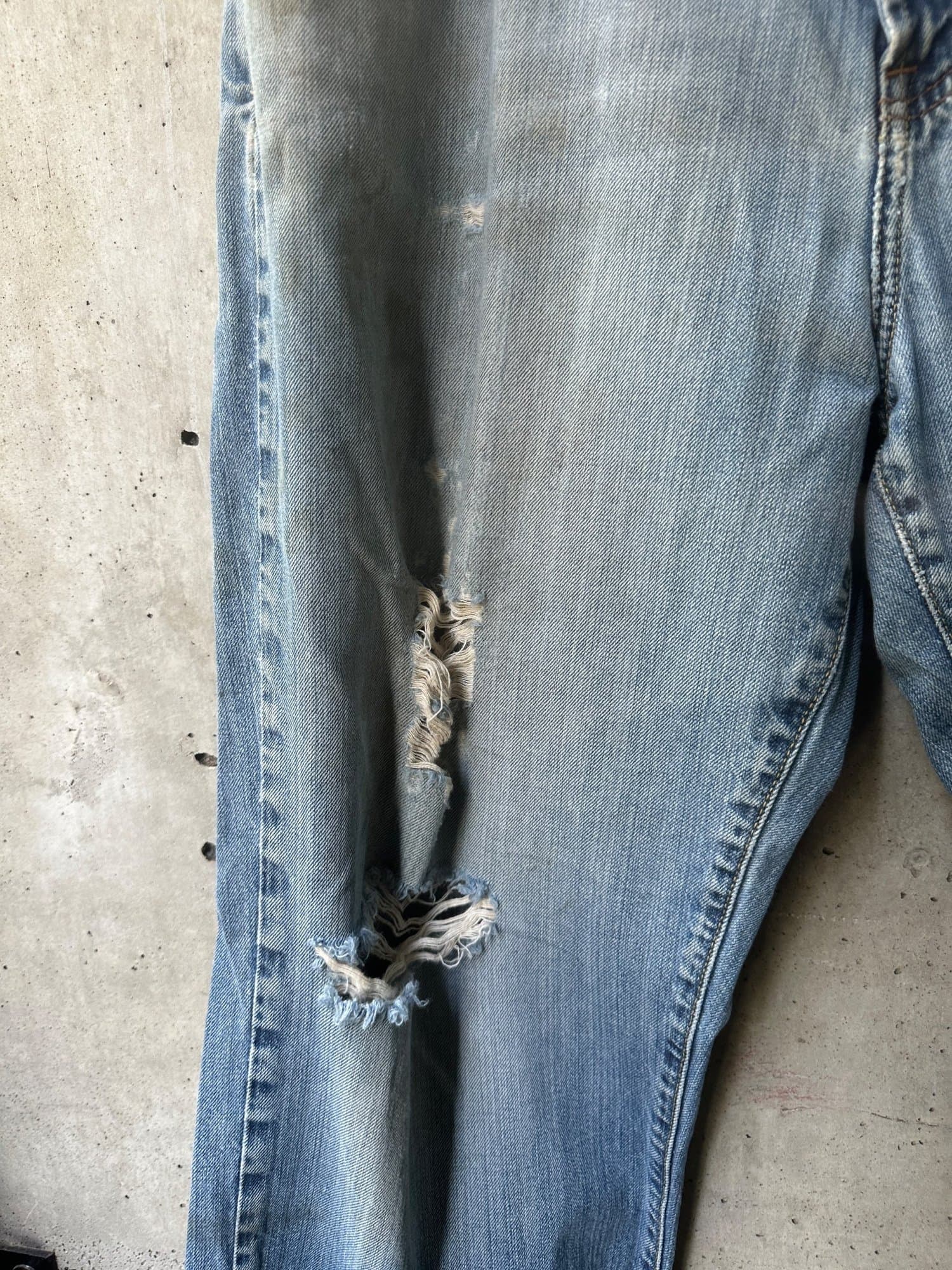 2000s Lucky Distressed Lucky Jeans