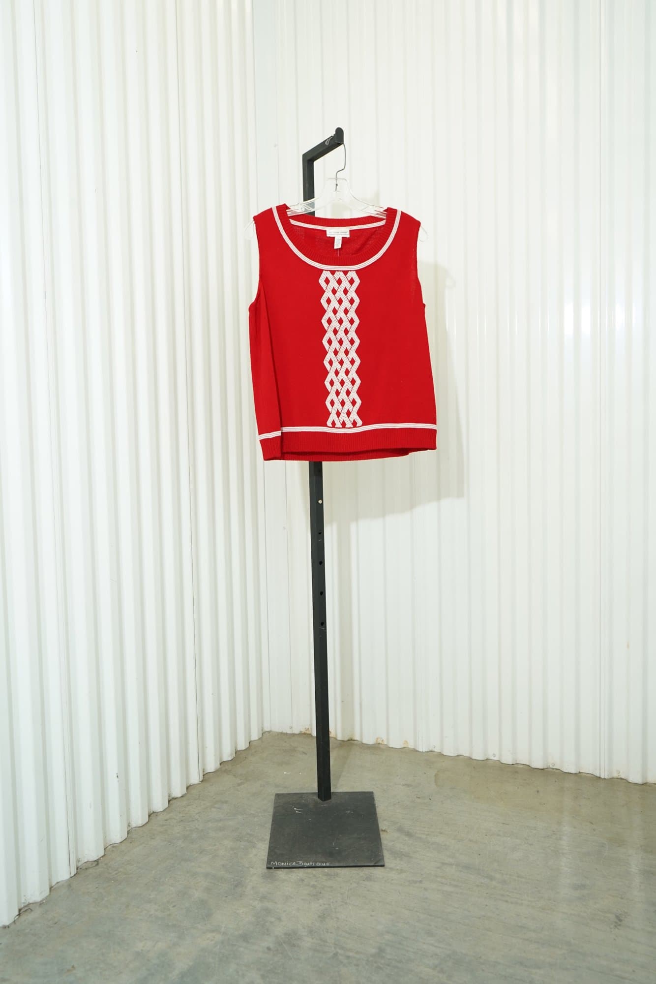 1990s-2000s St. John Sport Red kint cable-knit barided panel sweater vest
