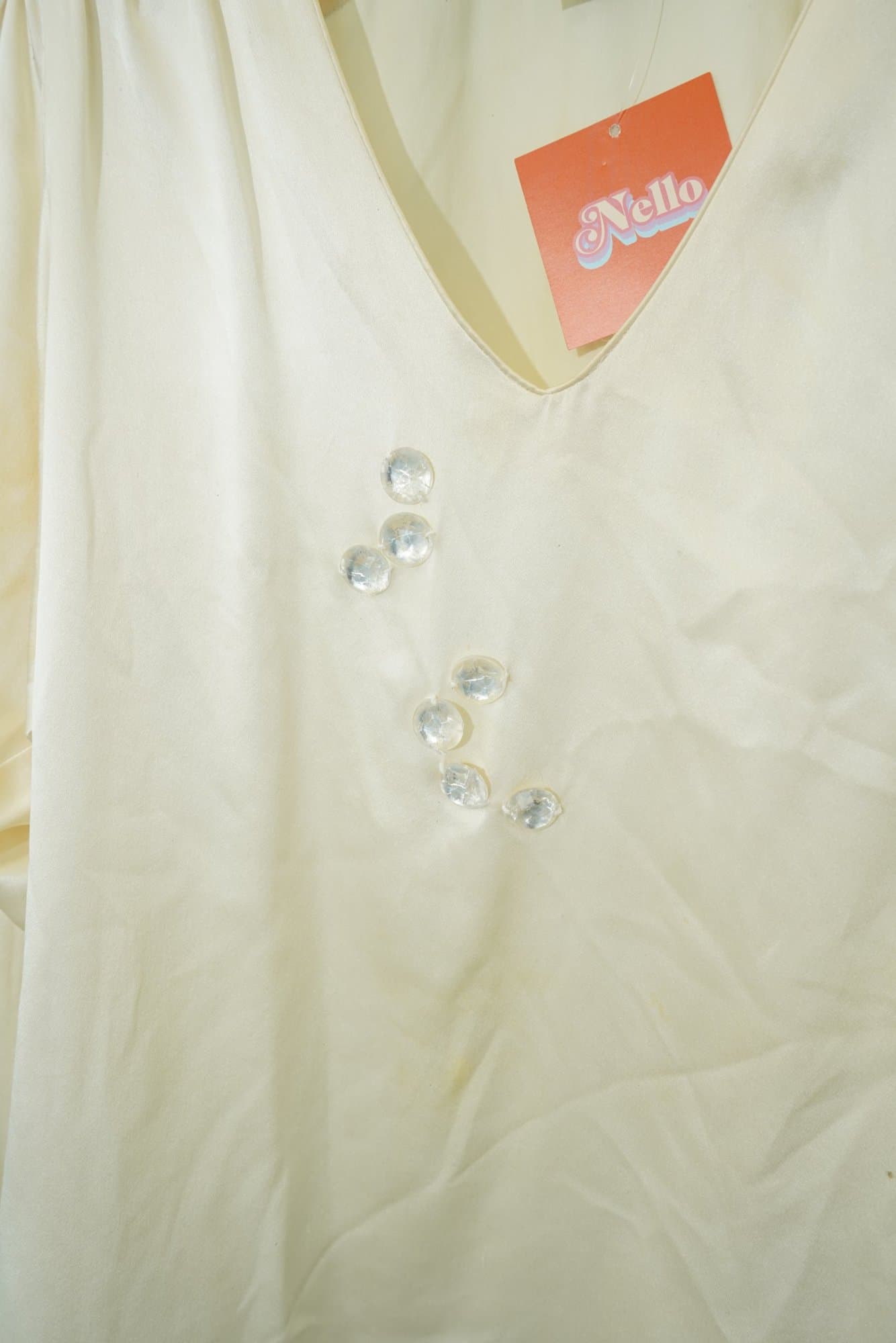 Vintage Lloyd Williams LIMITED Ivory Crystal Gemstone Front Decal Silk Blouse