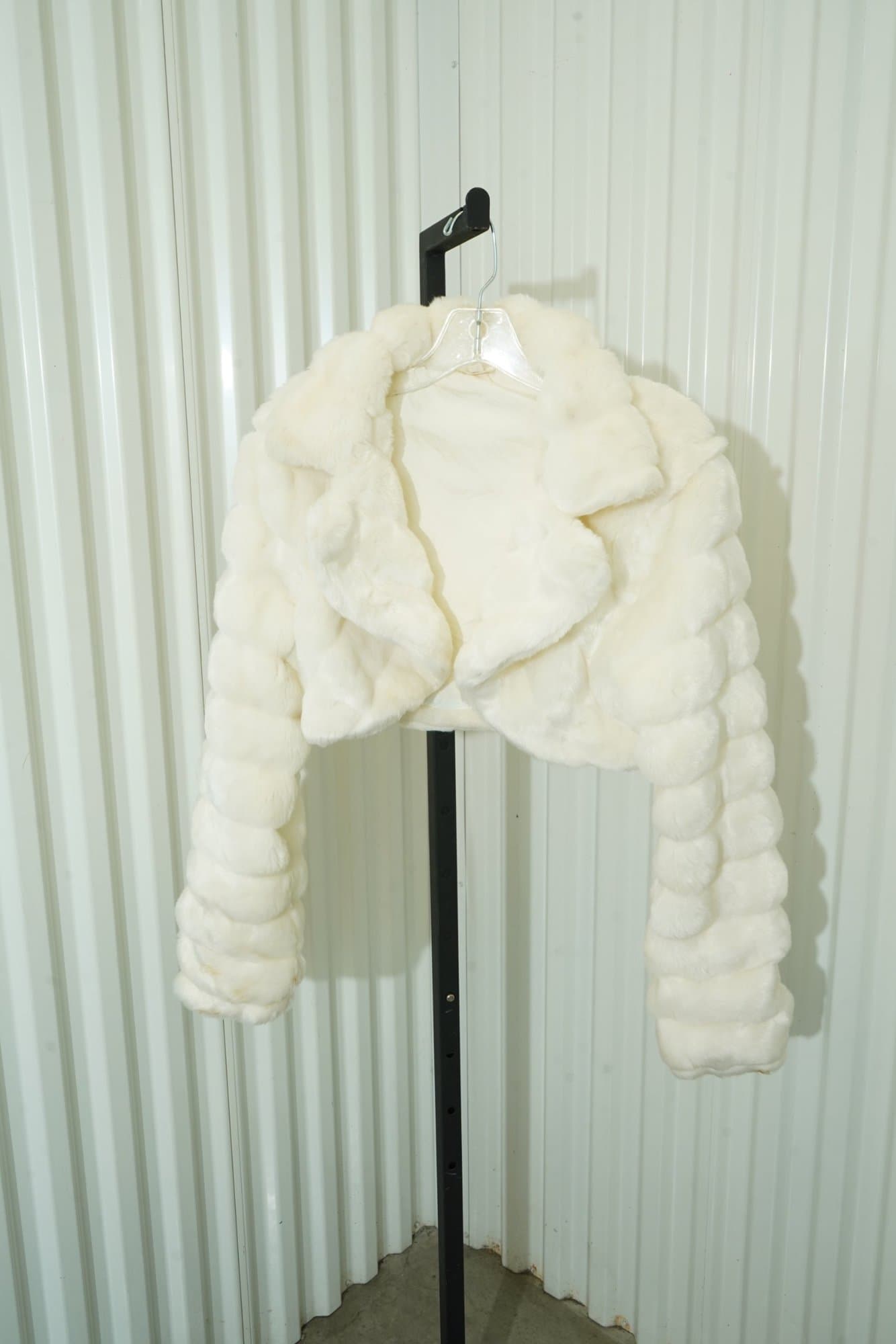 2000s-2010s Faux Fur Cropped Bolero Jacket