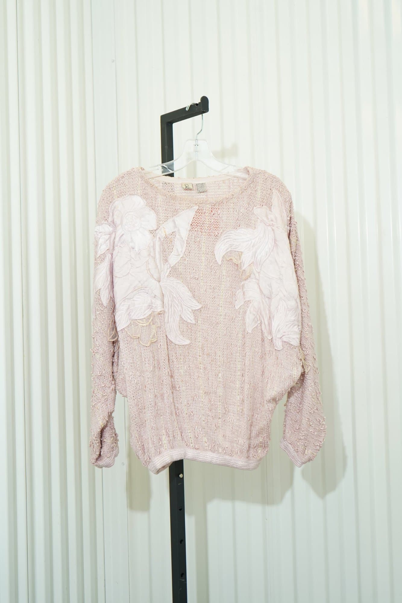 80s Chal Var Pink Satin Ribbon Floral Satin Appliqué Knit Pullover