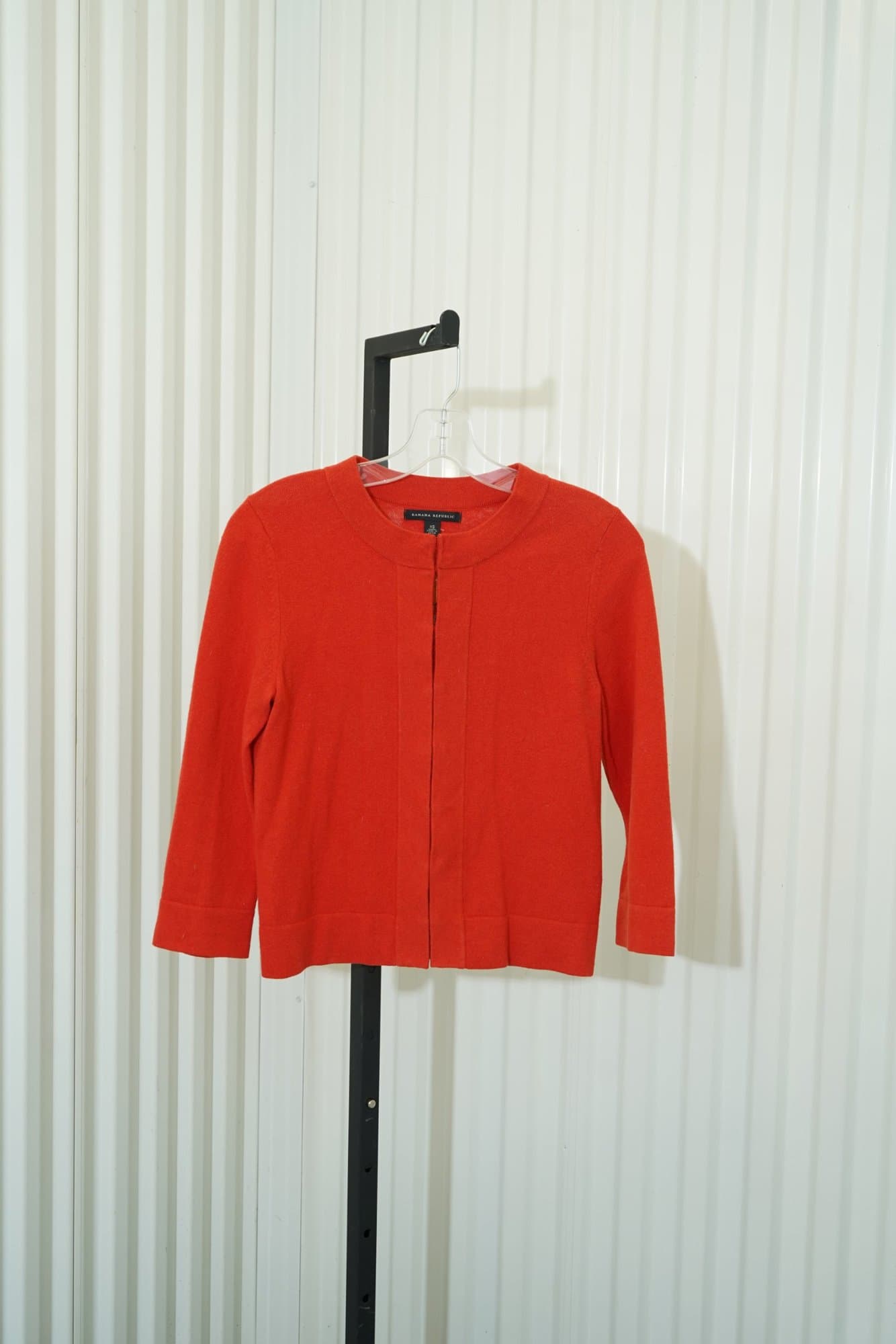 2000s-2010s Banana Republic Red Knit Cardigan Sweater