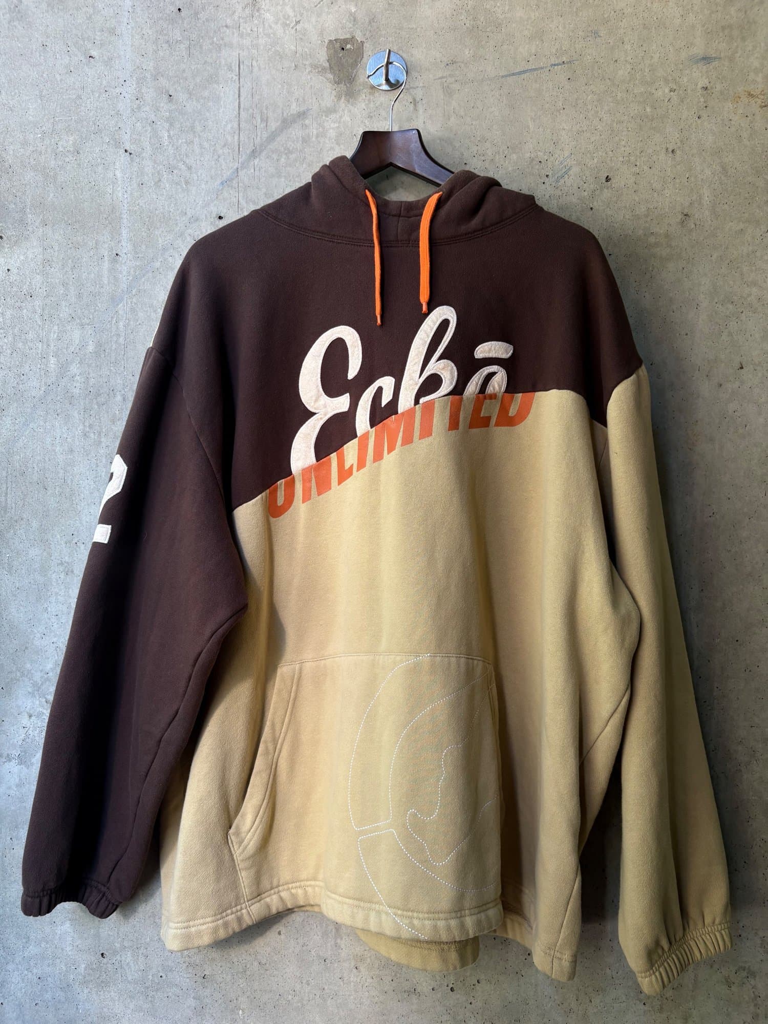 Ecko unload Y2K / early 2000s Brown/tan ecko hoodie