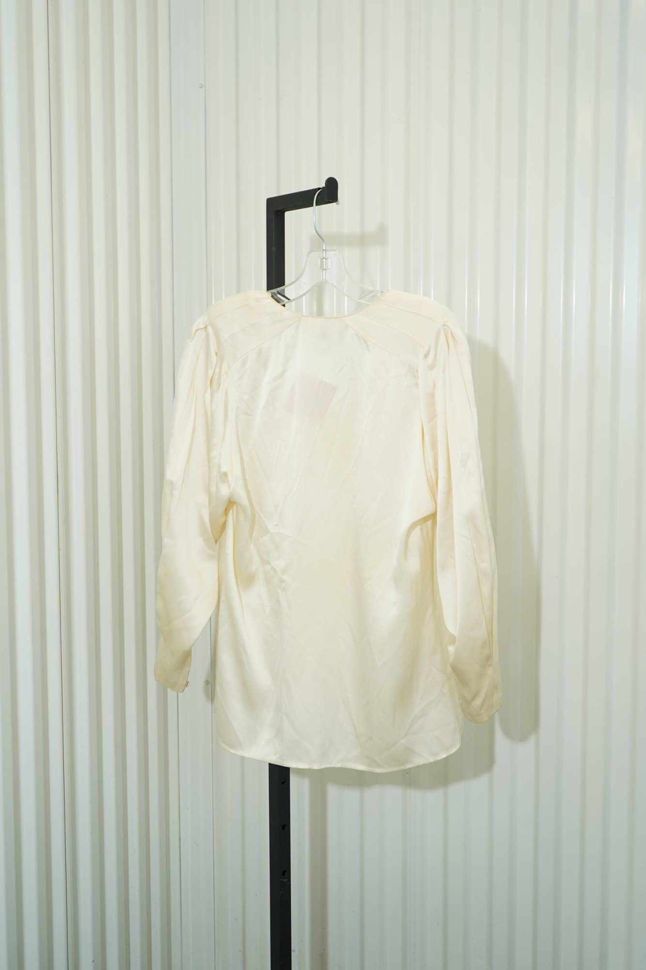 Vintage Lloyd Williams LIMITED Ivory Crystal Gemstone Front Decal Silk Blouse