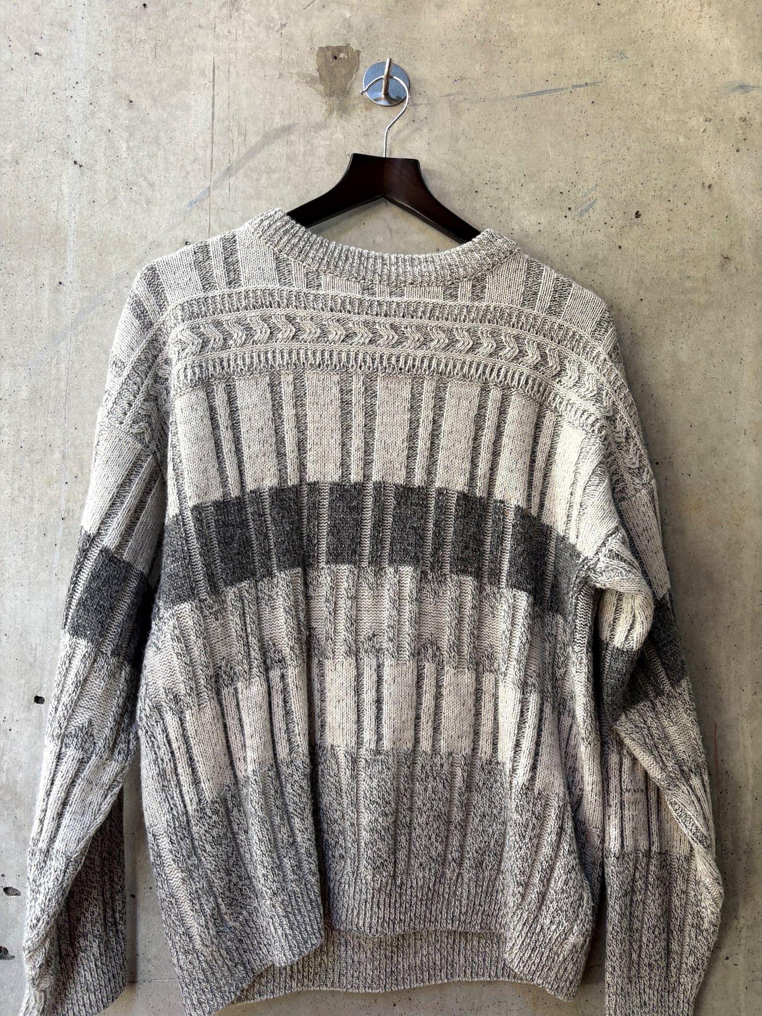 iceland 1990s grey italian 3d knit sweater