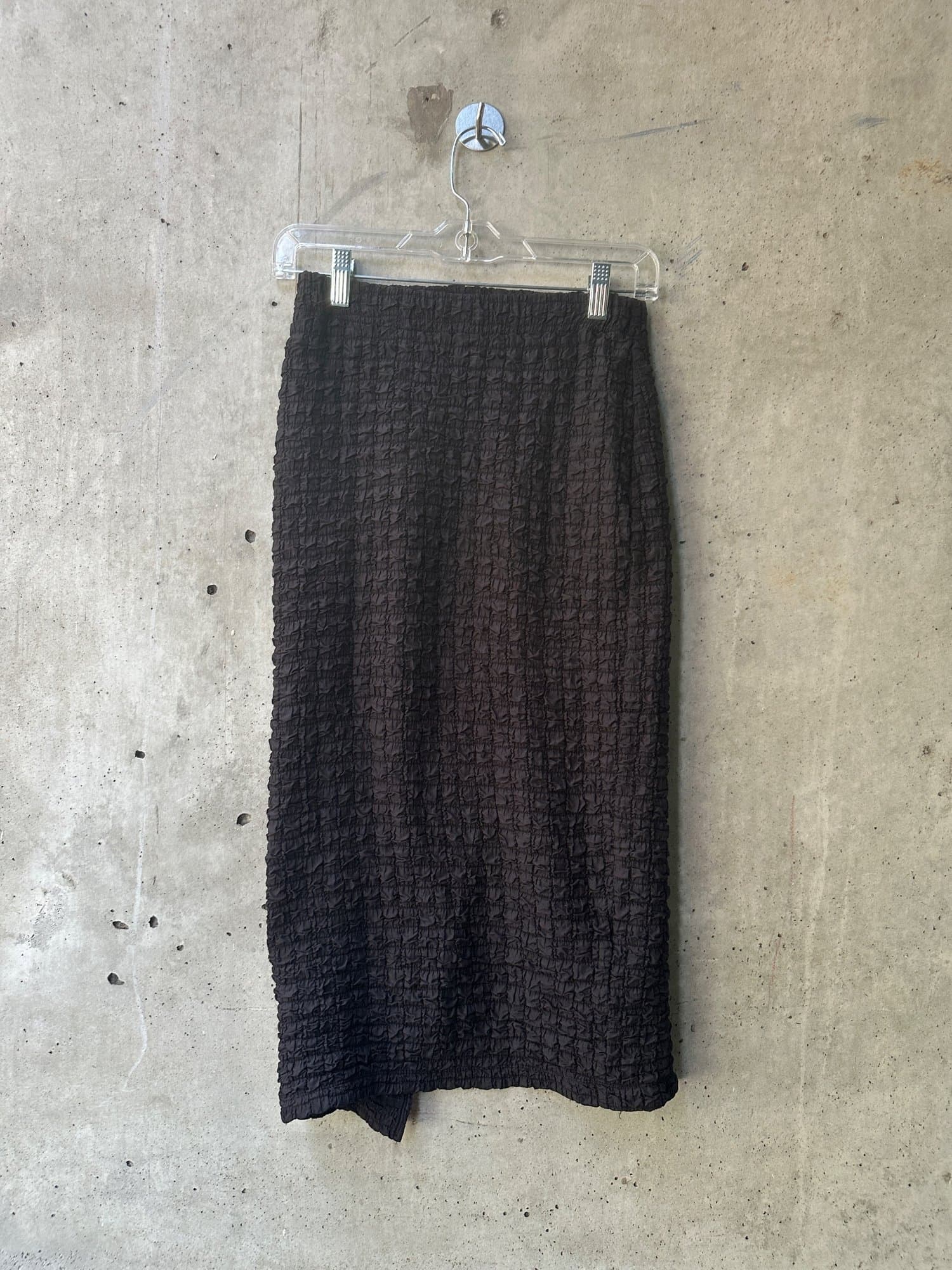 2010s-2020s URBAN OUTFITTERS Textured Black Midi Skirt